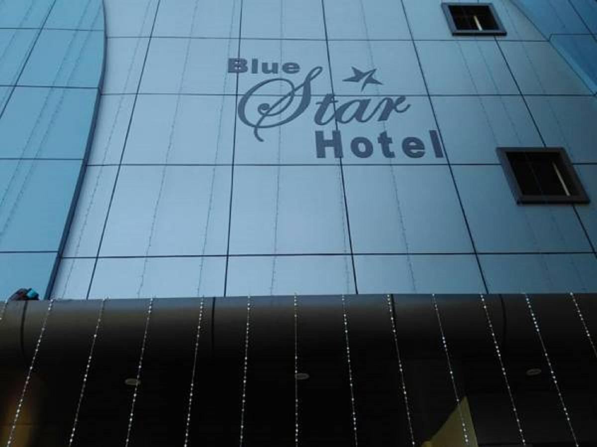 Hotel Blue Star Datia Kültér fotó